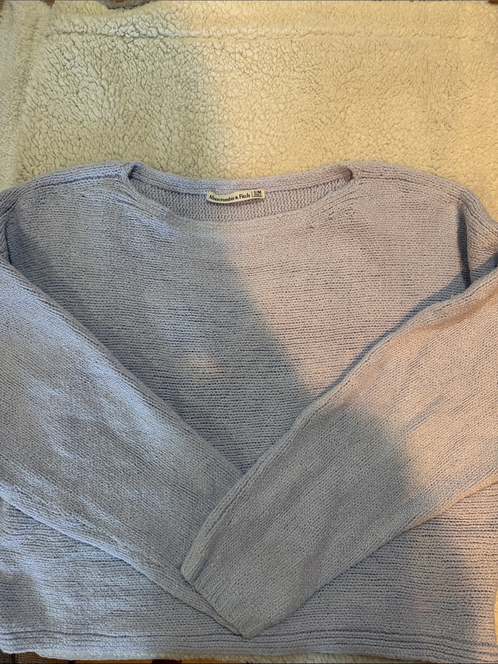 Abercrombie & Fitch Light Blue Women's Crewneck Sweater